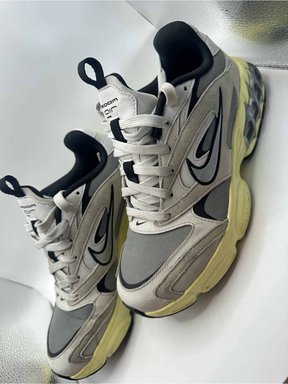 Nike Zoom Air Women’s Running Shoes Gray Cream Black Size 7.5 DV1129-003
